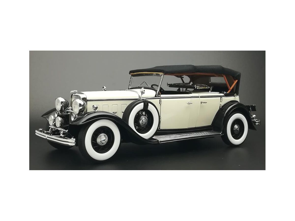 1/18 フォード リンカーン KB 1932 Top Up ブラック/ホワイト
