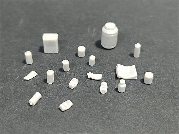 1/35 汎用 小型ビン/缶セット (17個入)