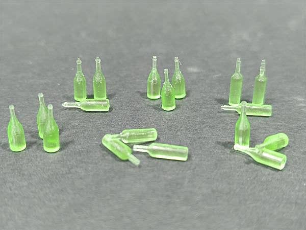 1/35 汎用 グリーンガラス製ビンセット (18個入)