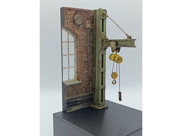 1/35 汎用 ジオラマベース ホイスト付工場