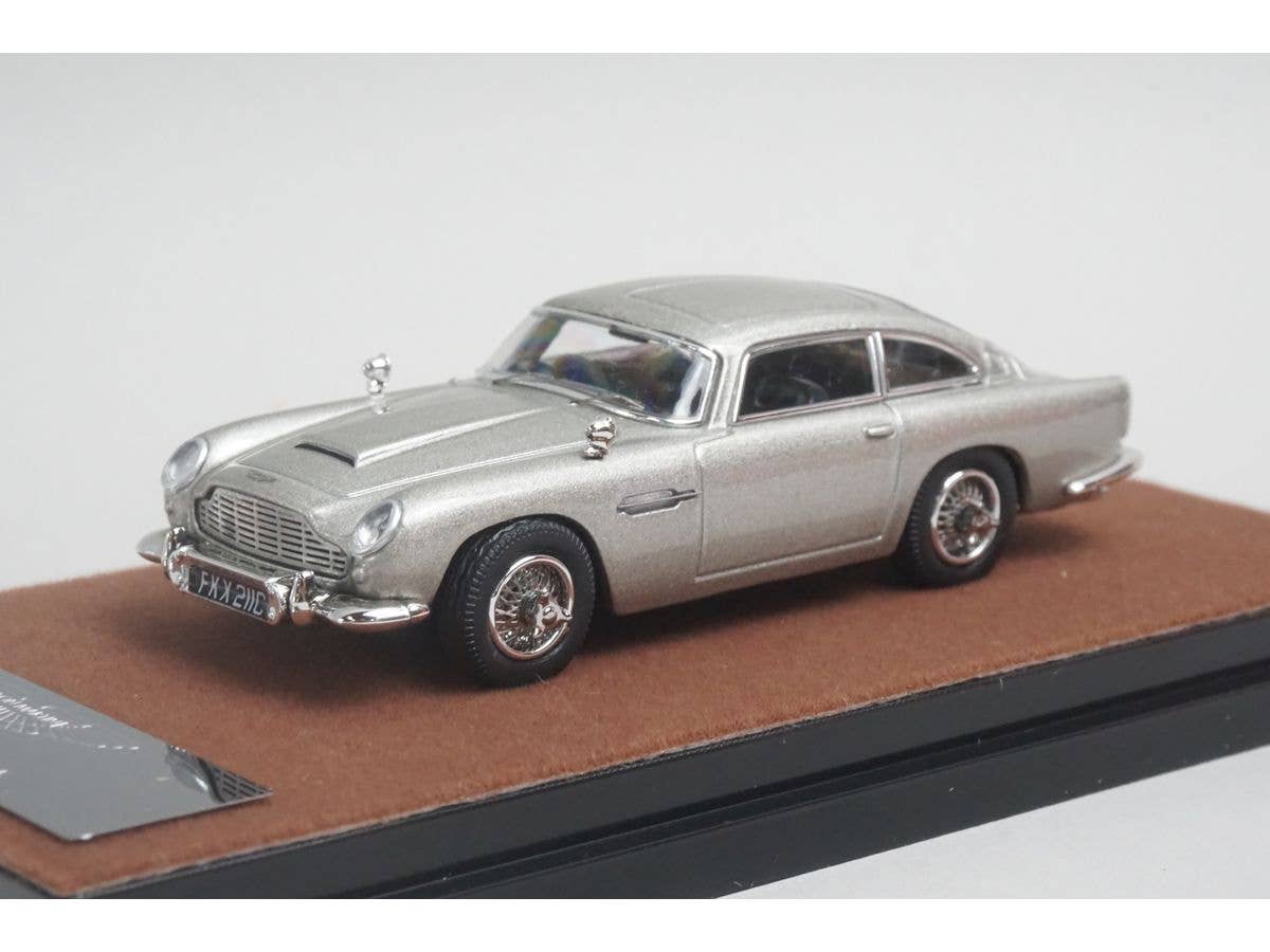 1/64 アストンマーティン DB5 (007 version) シルバー