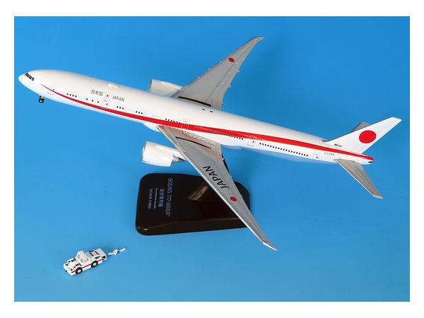 1/400 BOEING 777-300ER 80-1112 ダイキャストモデル (WiFiレドーム・プラスチックスタンド付)・トーイングトラクターとトーバー付