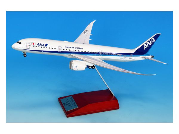 1/200 BOEING 787-9 JA921A 完成品(WiFiレドーム・ギアつき)